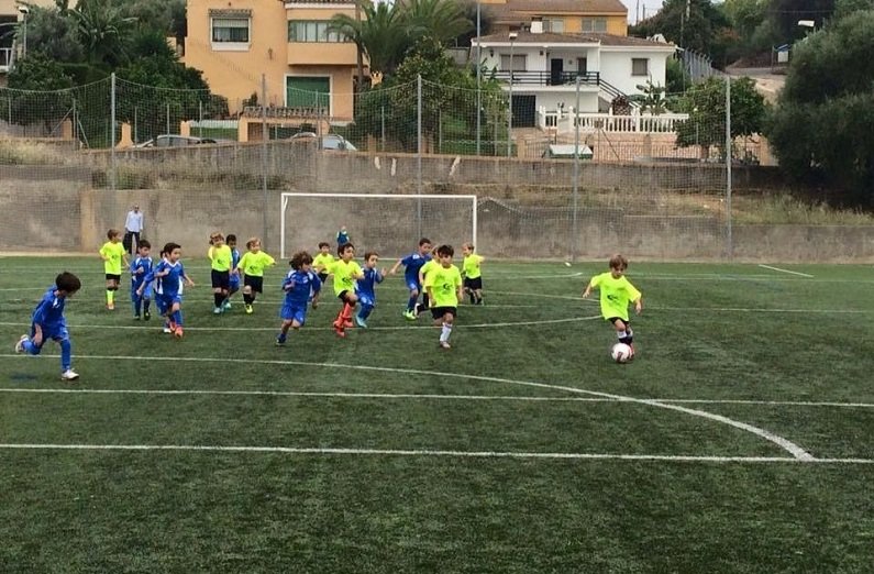 campamento verano pista tenis